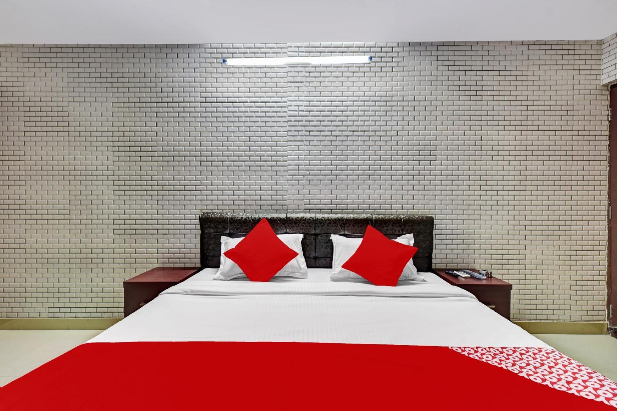 Hotel O Eleven Hotel & Banquet Kota  Ngoại thất bức ảnh