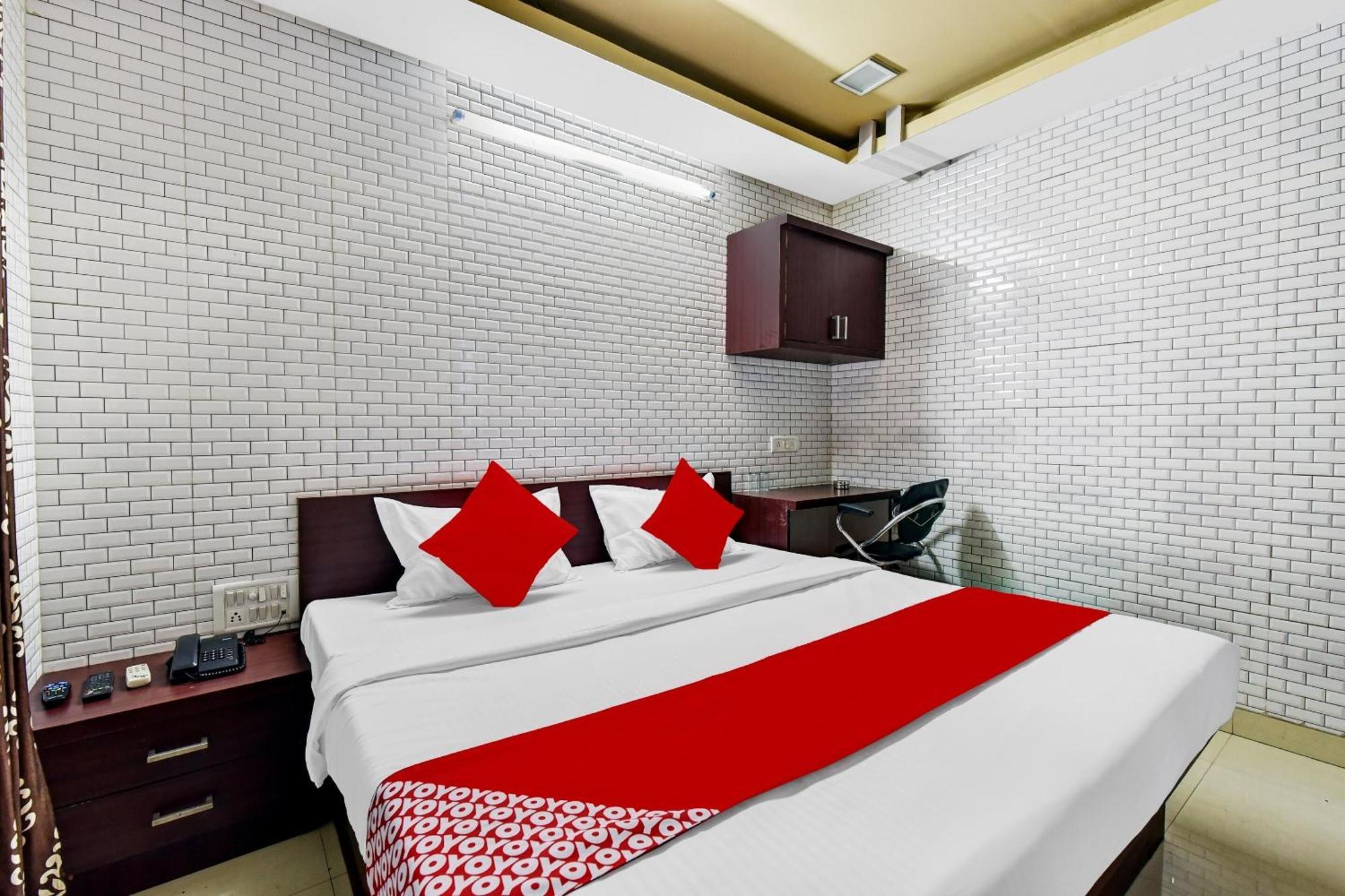Hotel O Eleven Hotel & Banquet Kota  Ngoại thất bức ảnh